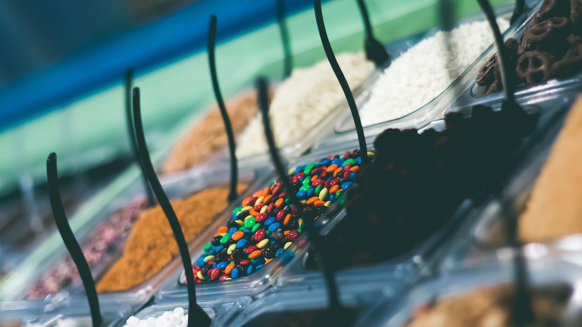 Toppings bar at Ayelada